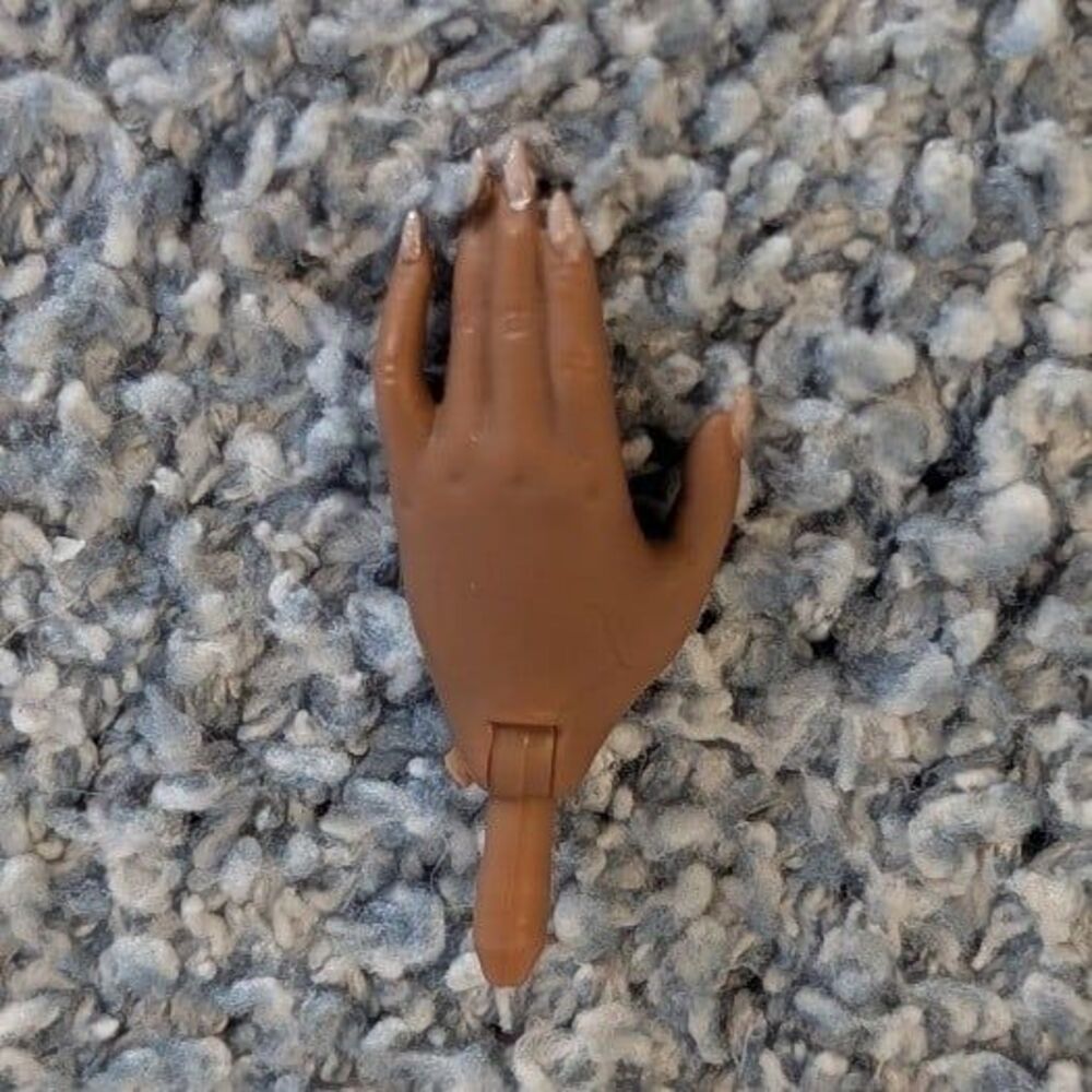 Lol Surprise Omg Doll Snowlicious Replacement Left Hand Tan Skin Pearl Pink Nail